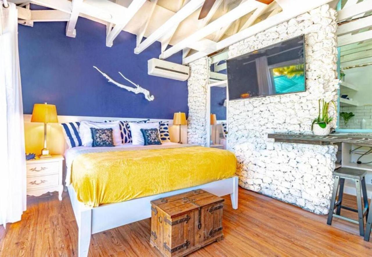 Pool Cottage At Viking Hill - Love Beach 나사우 외부 사진