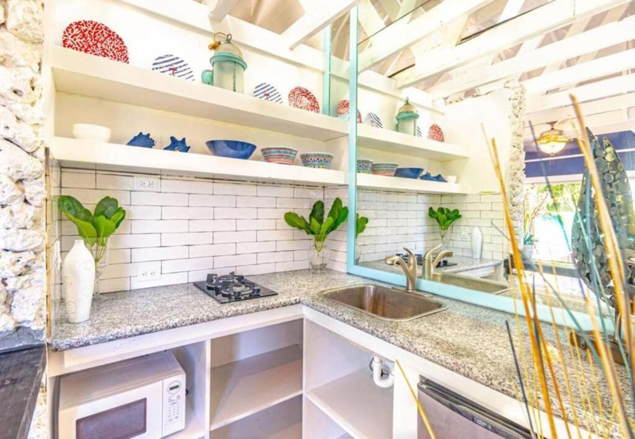 Pool Cottage At Viking Hill - Love Beach 나사우 외부 사진